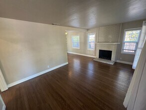 6100 1st Ave in Sacramento, CA - Building Photo - Building Photo