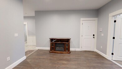 109 Chelsea St in Boston, MA - Building Photo - Building Photo