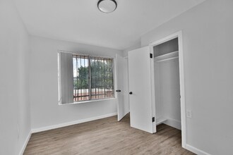 1842 NW 19th Terrace-Unit -1 in Miami, FL - Building Photo - Building Photo