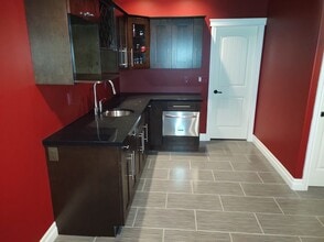 1384 Feedham Ave in Kelowna, BC - Building Photo - Building Photo