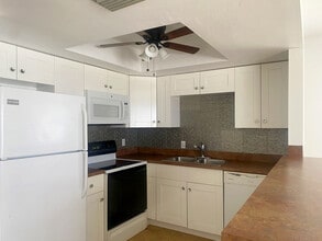 1104 SE 8th St in Cape Coral, FL - Building Photo - Building Photo