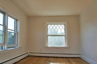 1872 Massachusetts Ave, Unit 32B in Cambridge, MA - Building Photo - Building Photo