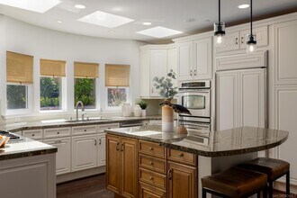 515 N Acacia Ave in Solana Beach, CA - Building Photo - Building Photo