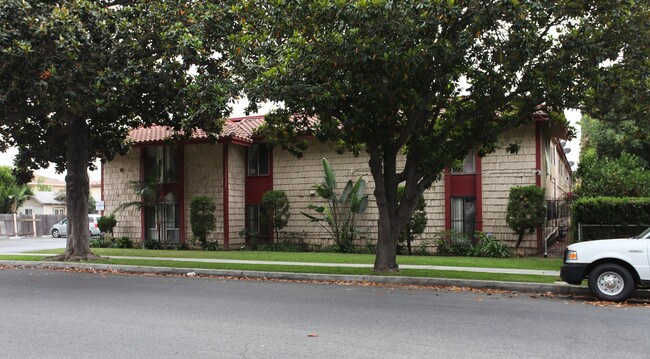 12114-12116 Deana St in El Monte, CA - Foto de edificio - Building Photo