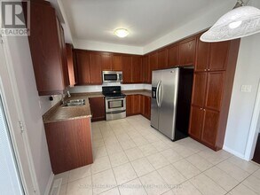 27 Orleans Ave in Barrie, ON - Building Photo - Building Photo