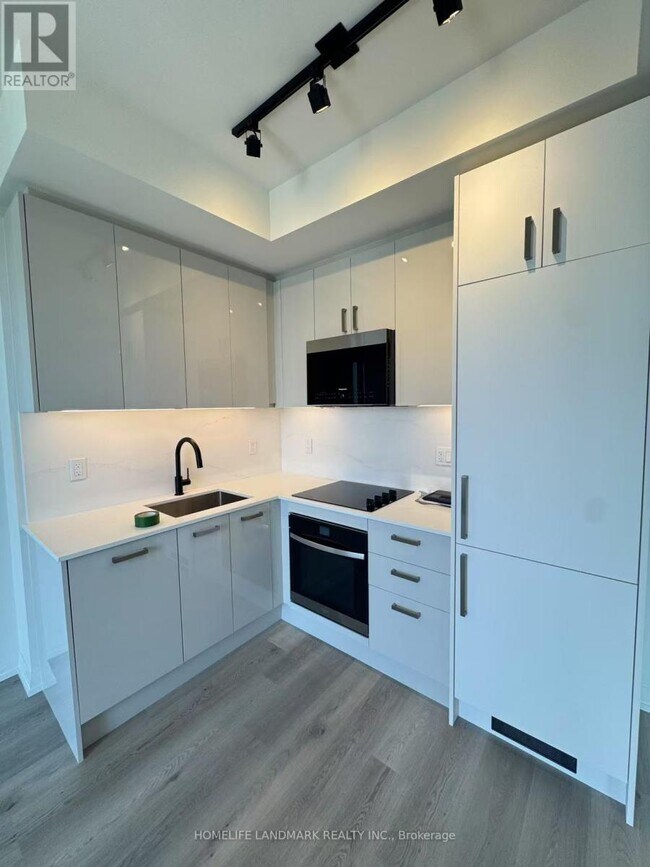 280 Dundas St W in Toronto, ON - Building Photo - Building Photo