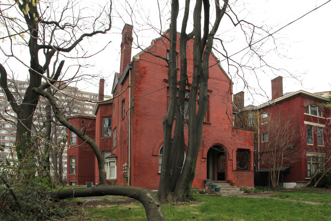 1226 S 2nd St in Louisville, KY - Foto de edificio - Building Photo