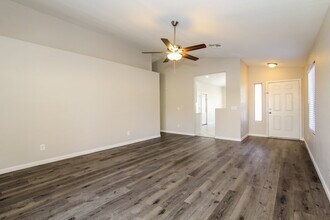 3621 S 73rd Dr in Phoenix, AZ - Building Photo - Building Photo