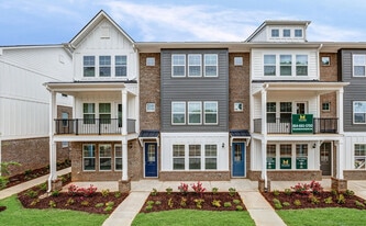 The Courts at Maverick Yards in Mauldin, SC - Building Photo