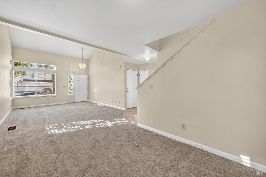 206 Bridgewater Cir in Suisun City, CA - Building Photo