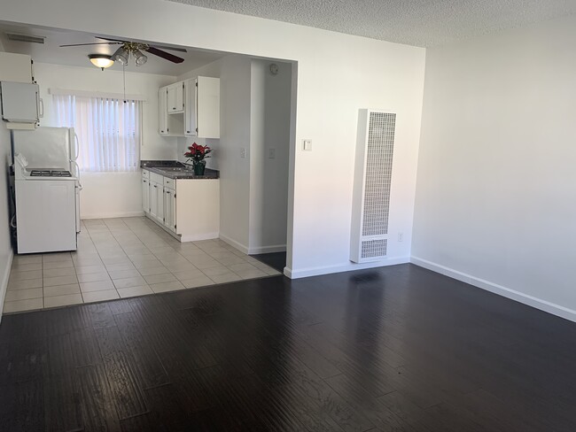 1330 S Wilton Pl, Unit #9