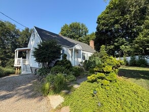 111 Mill Hill Rd in Fairfield, CT - Building Photo - Building Photo