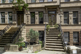 431 W 162nd St in New York, NY - Building Photo - Building Photo