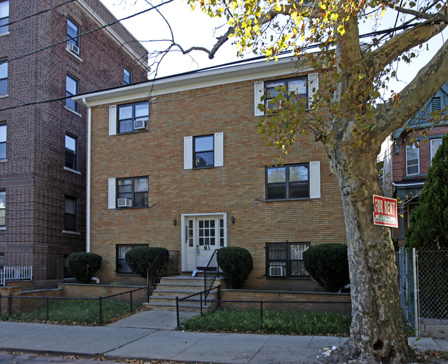 83 Fairview Ave in Jersey City, NJ - Foto de edificio - Building Photo