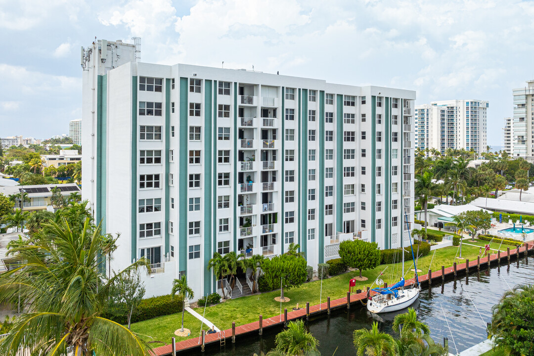 Savoy East Condominium in Pompano Beach, FL - Building Photo