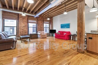 111 Beach St in Boston, MA - Building Photo - Building Photo