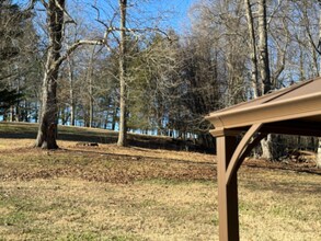 521 Pond Rd in Asheville, NC - Building Photo - Building Photo