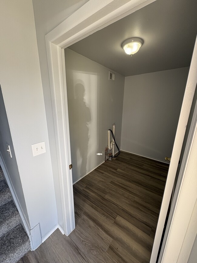 24961 Mayfair St in Flat Rock, MI - Building Photo - Building Photo