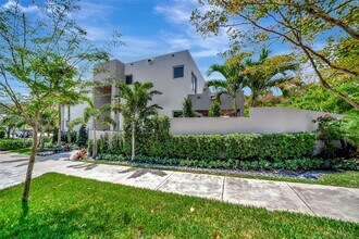 544 N Victoria Park Rd in Fort Lauderdale, FL - Building Photo - Building Photo