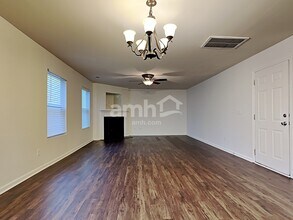 3708 Sweet Birch Dr in Greensboro, NC - Foto de edificio - Building Photo