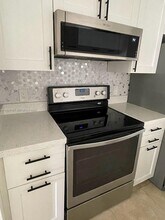 410 S Park Rd in Hollywood, FL - Building Photo - Building Photo