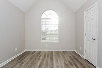 936 Brisley Cir in Hampton, GA - Foto de edificio - Building Photo