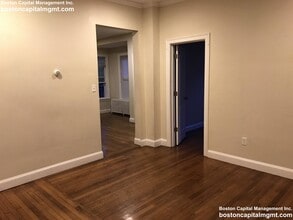10 Greylock Rd, Unit 1 in Boston, MA - Building Photo - Building Photo