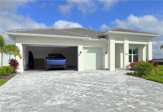 9077 Wisteria Wy in Naples, FL - Building Photo - Building Photo