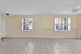 8500 Vía Romana in Boca Raton, FL - Building Photo - Building Photo