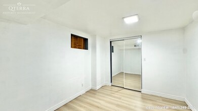 64 Beaucourt Rd in Hamilton, ON - Building Photo - Building Photo