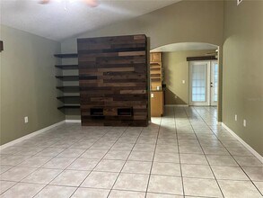 1140 Juniper Ct in Tavares, FL - Building Photo - Building Photo