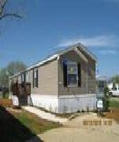 Terrell Crossing in Terrell, TX - Building Photo