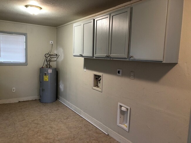 property at 3345 Linn St