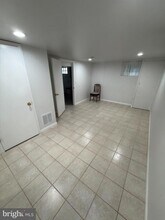 6919 Rolling Rd in West Springfield, VA - Building Photo - Building Photo