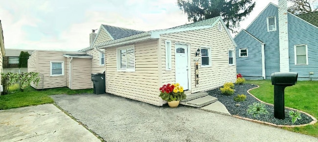 21218 Clinton Twp