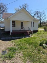 727 N Greenwood Ext in Lebanon, TN - Building Photo