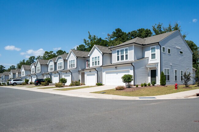 474 TW Alexander Dr in Durham, NC - Building Photo - Building Photo