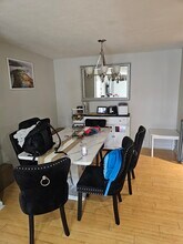 16 Williamsburg Ct in Shrewsbury, MA - Building Photo - Building Photo