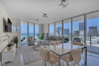 6700 Indian Creek Dr in Miami Beach, FL - Building Photo - Building Photo