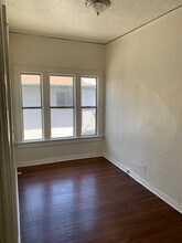 3843 W 27th St, Unit One in Los Angeles, CA - Building Photo - Building Photo