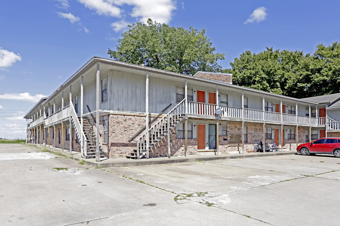 1931 W Deane St in Fayetteville, AR - Foto de edificio