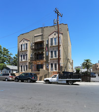 560 N Kingsley Dr in Los Angeles, CA - Foto de edificio - Building Photo