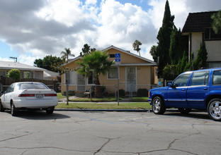 3828-3832 Marlborough Ave in San Diego, CA - Building Photo - Building Photo