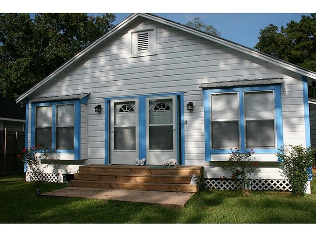 property at 207 S Church St