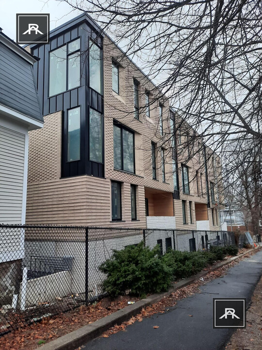 67 Cameron St in Brookline, MA - Building Photo