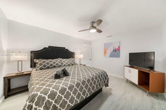 5035 NW 5th Ave in Miami, FL - Building Photo - Building Photo