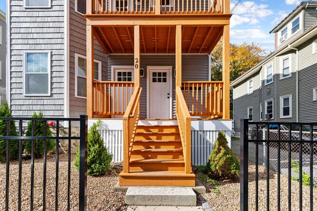 22 Victor St, Unit 3 in Haverhill, MA - Building Photo - Building Photo