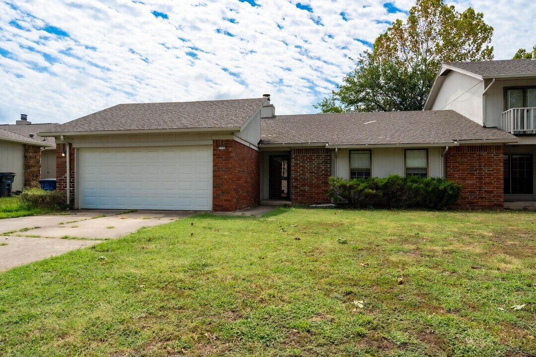 7128-7130 S Darlington Ave in Tulsa, OK - Building Photo