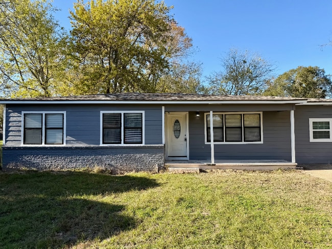 property at 2306 Staunton Dr