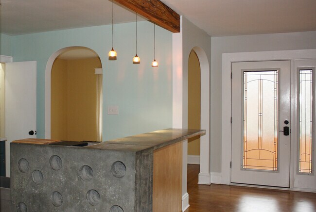 659 Evergreen Ave in Charlottesville, VA - Foto de edificio - Building Photo